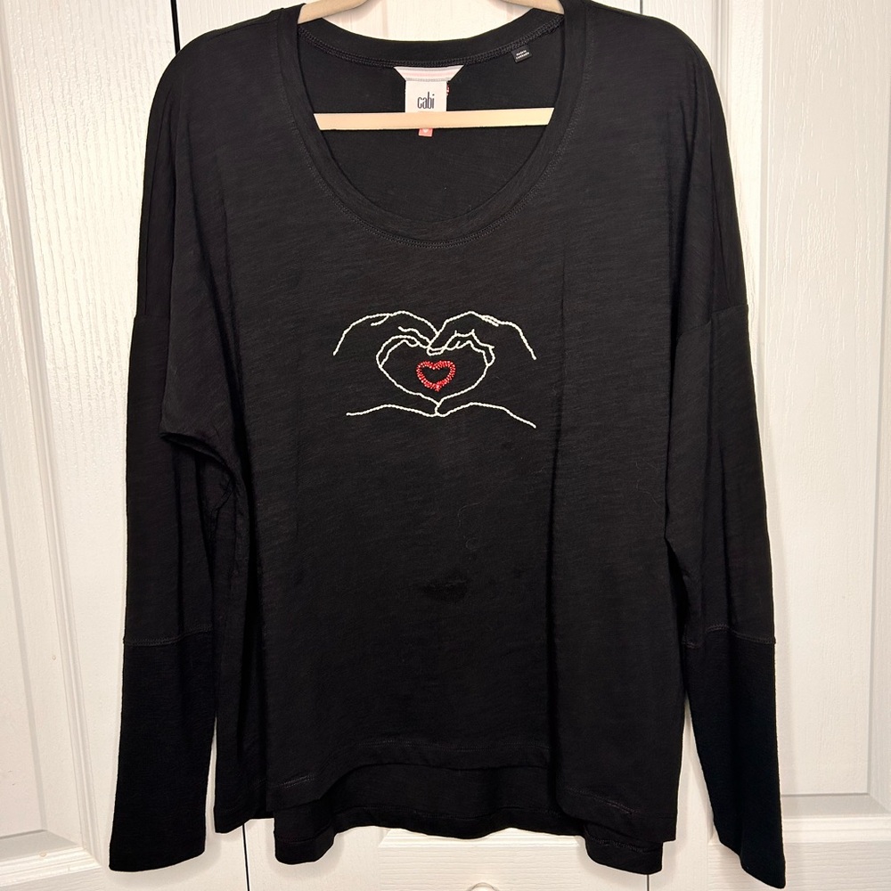 Cabi Love You Tee Size Medium Black Long Sleeve Red‎ Embroidered Heart Shirt